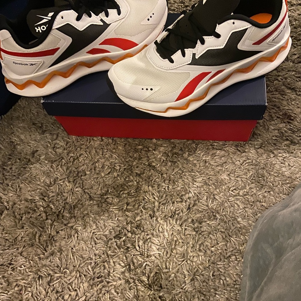 Reebok Zig Elusion Energy Shoes size8.5